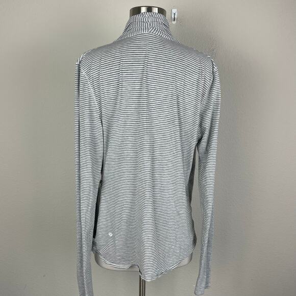 Lululemon Gray Stripe radiant Long Sleeve Wrap Front Top *8-10 - Picture 8 of 9